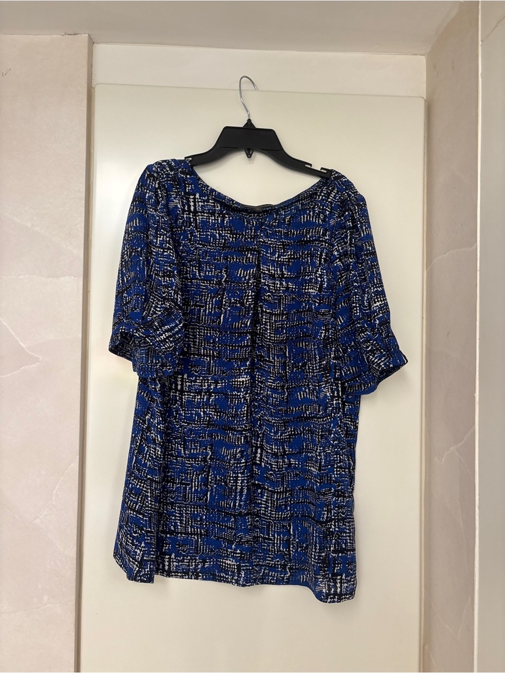 Banana Republic Blue and Black Abstract Print Blouse